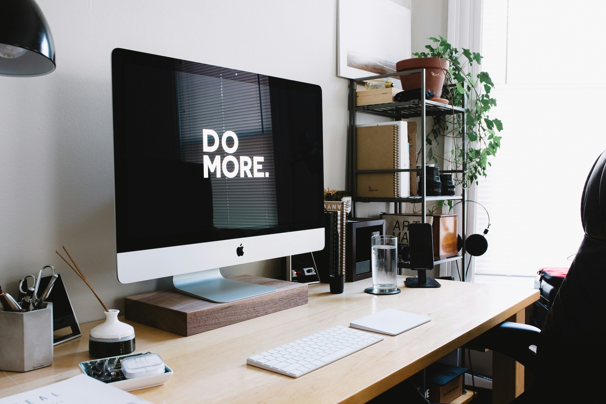 Computer desk empowering you to do more